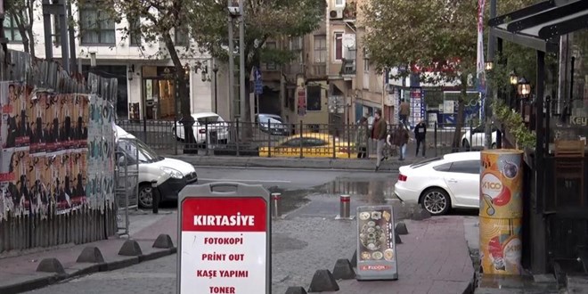 Beyoğlu'nda polis ekipleri ve şüpheliler arasında çatışma: 1 ölü