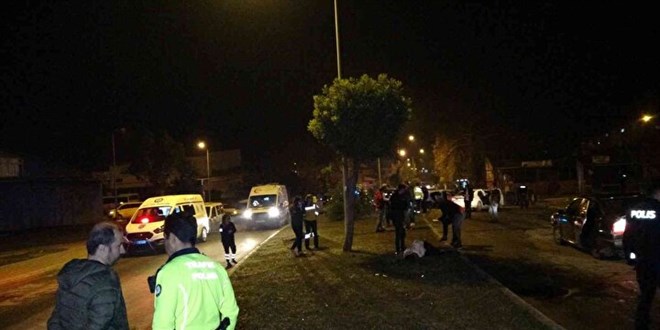 'Dur' ihtarına uymayıp polisle çatıştılar, bir şüpheli öldü iki polis yaralandı