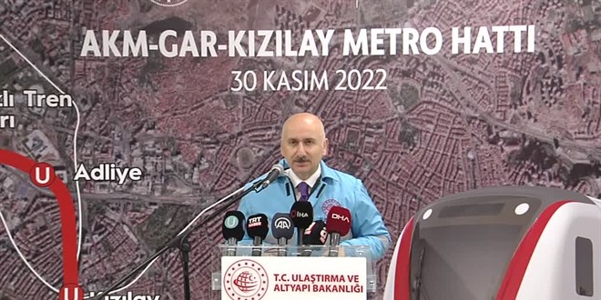 Bakan Karaismailoğlu, AKM-Gar-Kızılay Metro Hattı'nı test etti