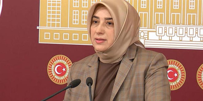 AK Parti'li Zengin: Başörtüsüyle ilgili anayasa teklifini imzaya açtık