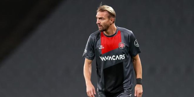 Caner Erkin ile yollar ayrıldı
