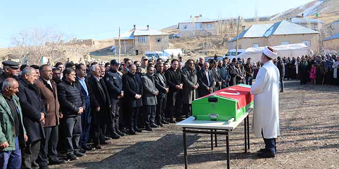 Okulda kalbi duran lise öğrencisi kurtarılamadı
