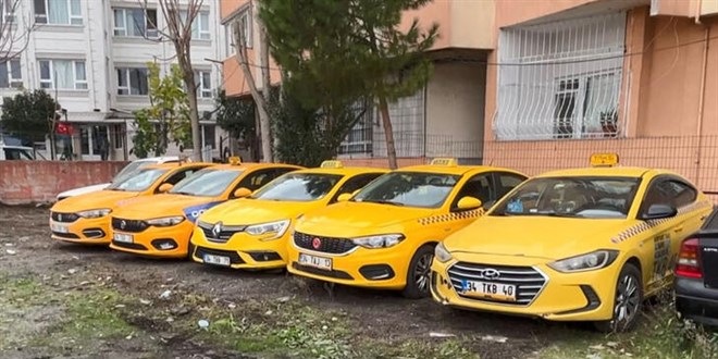 Trafikten men edilen taksiler otoparkları doldurdu