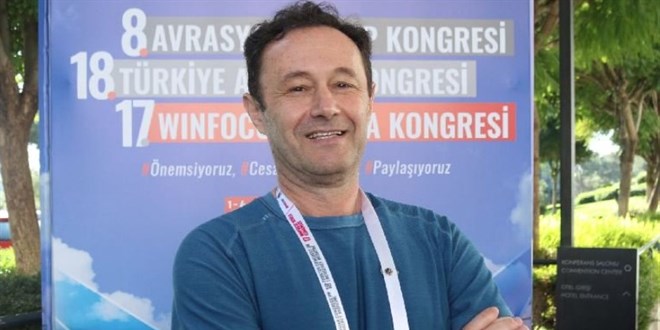 Türk hekimden önemli buluş: Hastanın kanını gözünden anlayacak