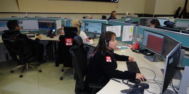 İkinci el telefonları test etmek için 112'yi meşgul ediyorlar