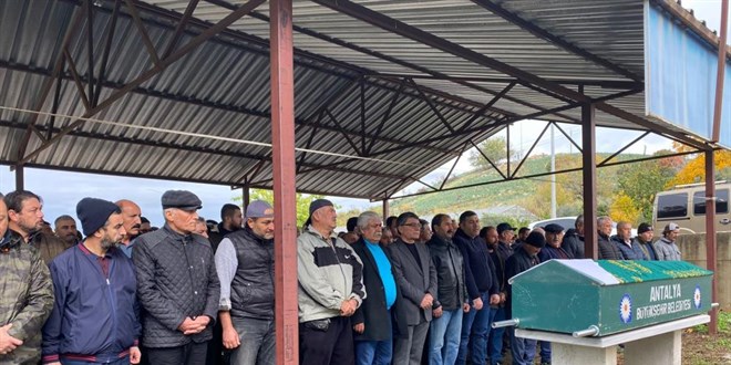 Eşi tarafından öldürülen Selver hemşireye veda