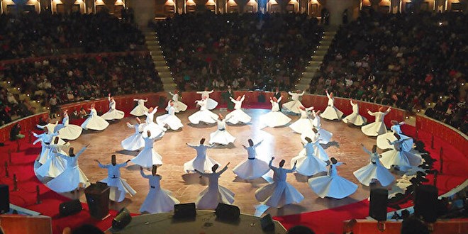 Mevlana'ya geldiler: Milyonlarca kişiyi Konya'da buluştu