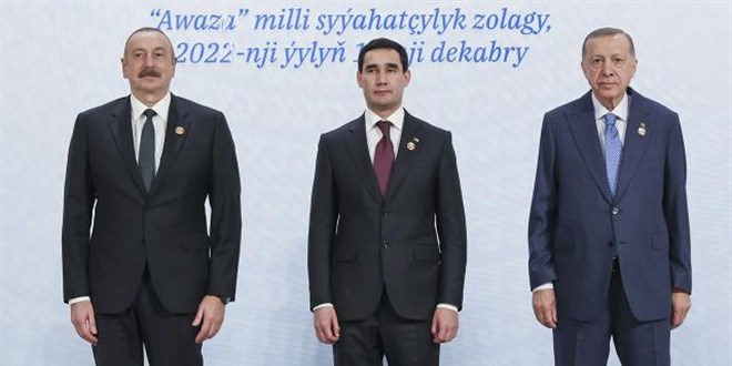 Cumhurbaşkanı Erdoğan, liderlerle aile fotoğrafı çektirdi