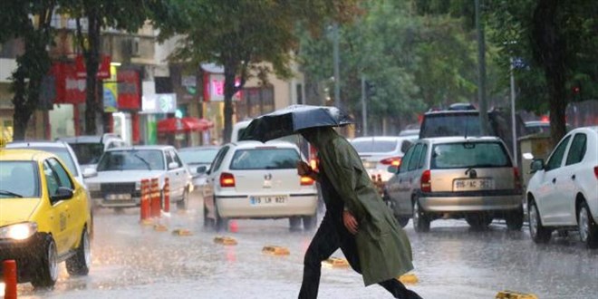 Meteorolojiden Orta Karadeniz iin kuvvetli saanak uyars