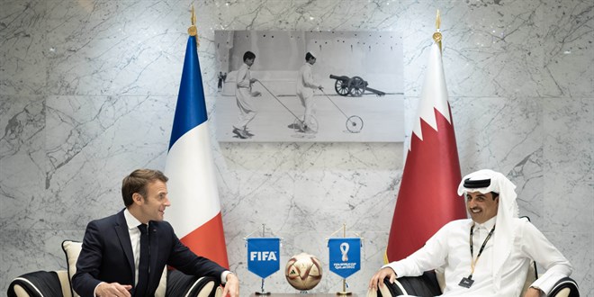 Macron, Katar Emiri eyh Temim'i Dnya Kupas organizasyonundan dolay tebrik etti