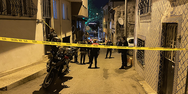 Evde baklanm halde bulundu, hastanede hayatn kaybetti