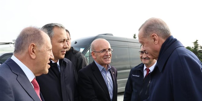 Cumhurbaşkanı Erdoğan'ın yanında dikkat çeken isim