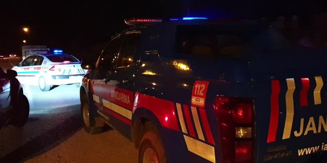 Uygulamadan kaçıp polise ateş açan 4 şüpheliden biri, yaralı olarak kaldırıldığı hastanede öldü