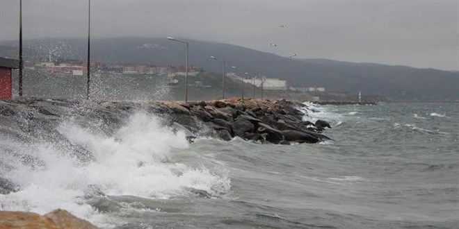 Marmara ve Ege kıyılarında kuvvetli fırtına uyarısı