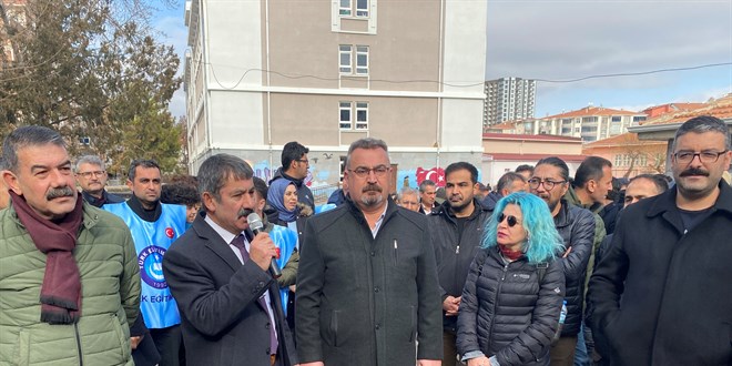 Okul müdür yardımcısı ve hizmetli darbedildikleri iddiasıyla şikayetçi oldu