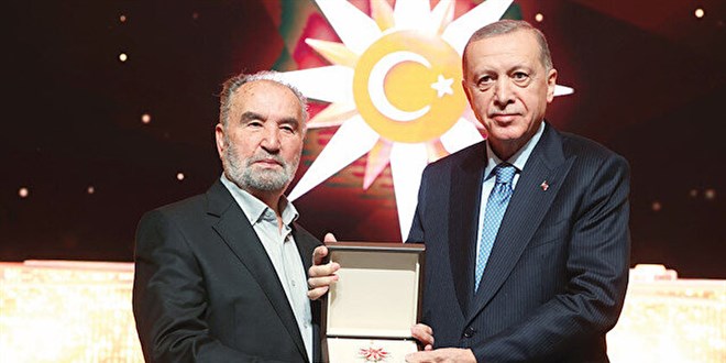Türkiye Yüzyılı sanatın yüzyılı: Hayrettin Hoca'ya İlim Kültür Ödülü