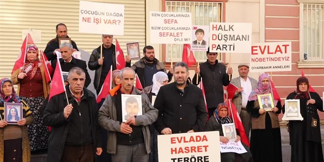 Diyarbakır annelerinin oturma eylemine bir aile daha katıldı