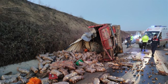 Tekirdağ'da kamyon ve otobüs çarpıştı: 1 ölü, 2 yaralı