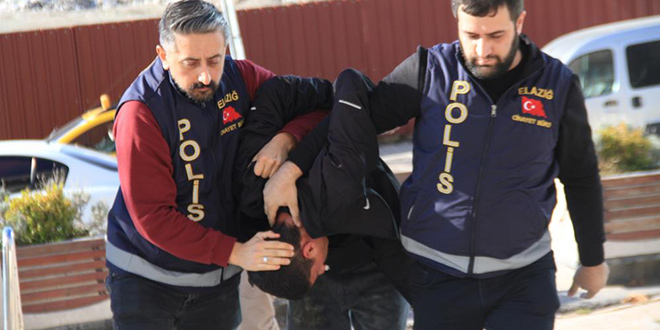 Hırsızlık ihbarına giden polisi bıçaklayan şüpheli tutuklandı