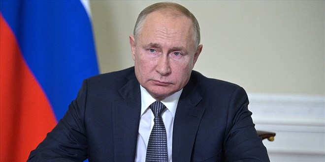 Putin, tavan fiyat uygulayan lkelere petrol satn yasaklad
