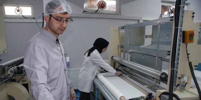 Fabrika gibi okul, öğrenirken kazanıyorlar