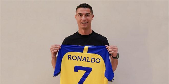Ronaldo yıllık maaşı en yüksek sporcu olacak