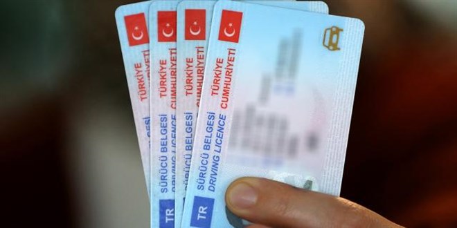Ehliyet özellikli kimlik kartı sahibi sayısı 5 milyon 208 bin 331'e yükseldi