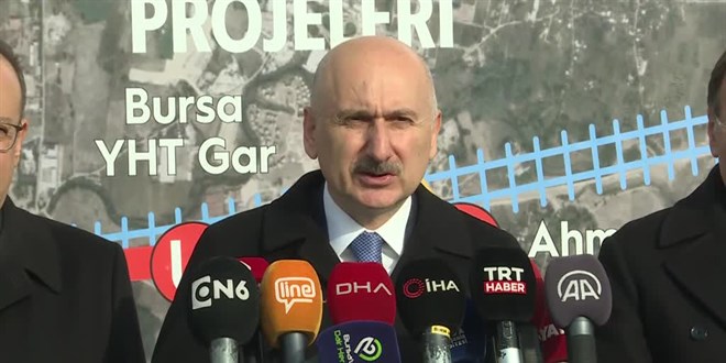Bakan Karaismailoğlu, Bursa'da hızlı tren ve metro hattını inceledi