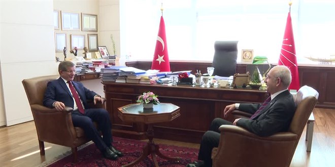 Kılıçdaroğlu, Davutoğlu ile bir araya geldi