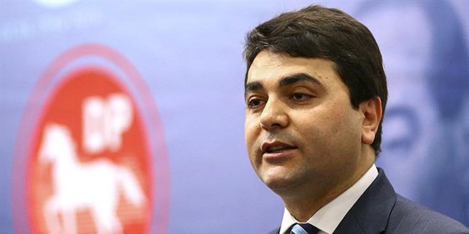'Başörtüsüyle ilgili bir teklifin verilmesi hususunu değerlendirdik'