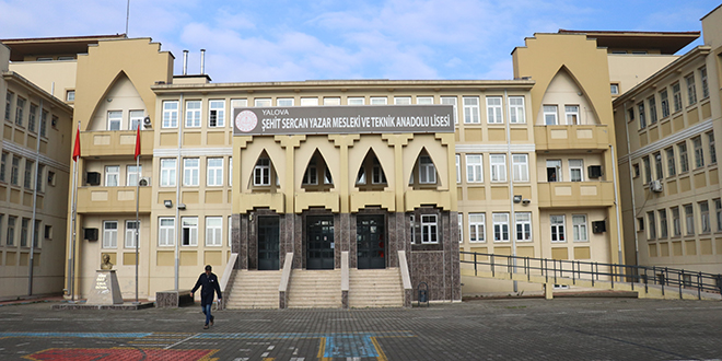 İstihdam garantili meslek lisesi bir yılda 2,4 milyon lira ciro yaptı