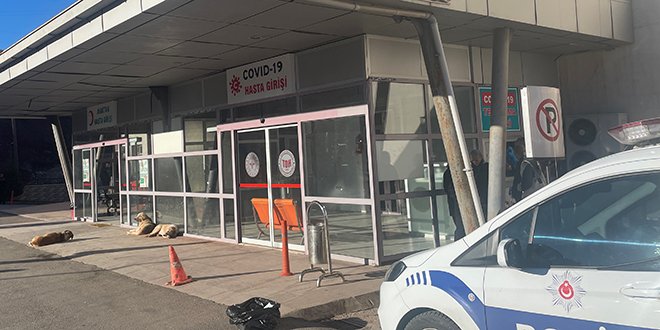9 polis otobüsün içerisine sızan gazdan zehirlendi