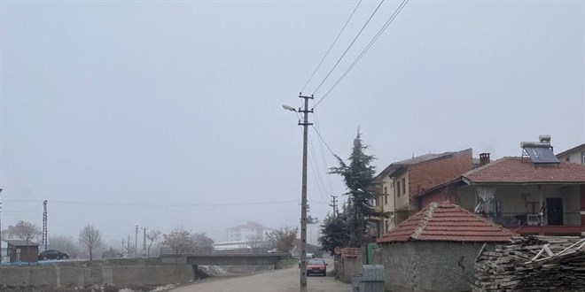 Valilik'ten yol ortasında kalan direklerle ilgili açıklama