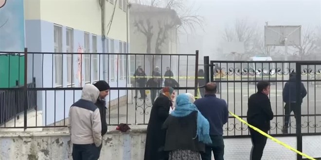 Batman bir kişi boşandığı eşinin kardeşini öldürdü
