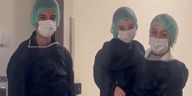 6 ya��ndaki Beytullah 90 g�nd�r madenci babas�yla hastanede