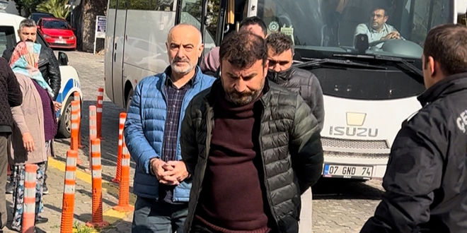 2B usuls�zl��� operasyonunda yakalanan 9 zanl� tutukland�