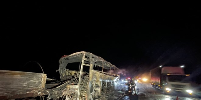 Otobüs kazasında 2 asker şehit oldu 1 göçmen öldü