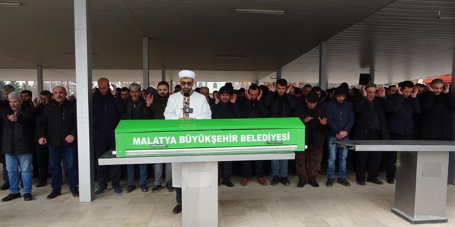 Eşi tarafından öldürülen hamile kadın defnedildi