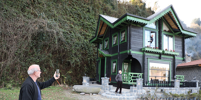 Rizeli giriimci yapt: Bu ev 360 derece dnyor