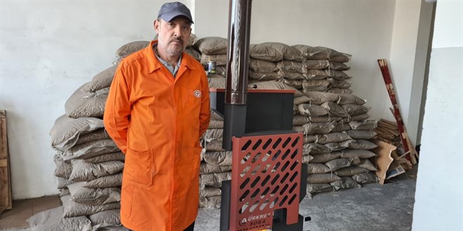 Bu sobanın bacası var dumanı yok, ustası talebe yetişemiyor