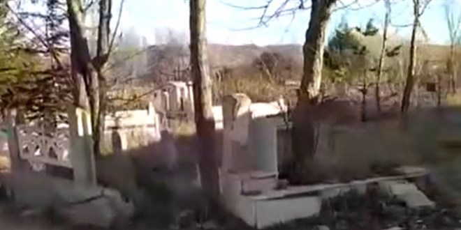 Belediye alacaklı işçisine mezarlıkları gösterdi