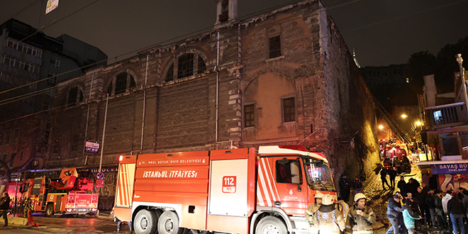Karaköy'de Ermeni Katolik Kilisesi'ndeki yangın: 2 ölü