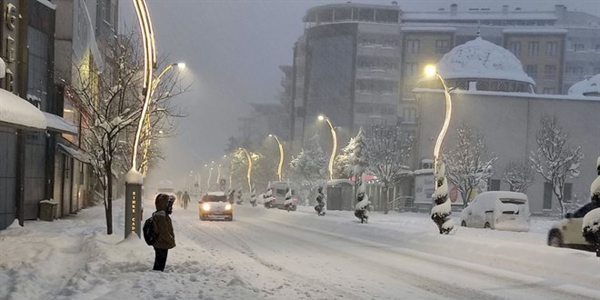 stanbul'a kar ya iin tarih verildi!