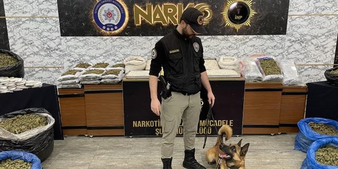 İstanbul'da zehir tacirlerine operasyon: 67 gözaltı