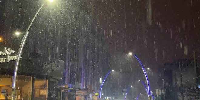 İstanbul'da kar yağışı etkili oluyor