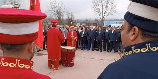 Yüzde 73 zam bayram havası estirdi, mehterle kutladılar