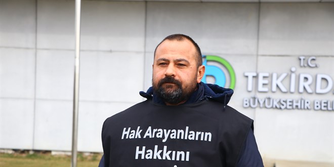 Tekirdağ'da haksız yere işten çıkarıldığını öne süren belediye işçisi Ankara'ya yürüyecek