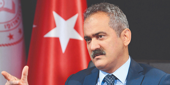 Bakan �zer 6'l� Masa'n�n e�itim vaatlerini de�erlendirdi: Derslerine �al��mam��lar