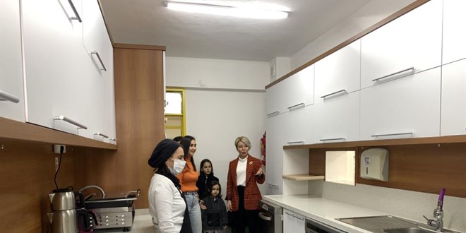 Veliler MEB'in ücretsiz yemek uygulaması için yapılan hazırlıkları yerinde inceledi