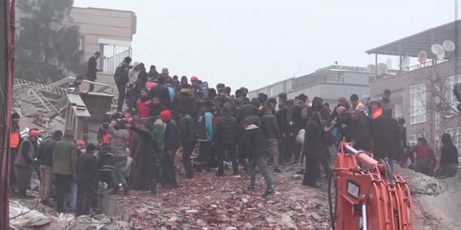 Şanlıurfa'da arama kurtarma çalışmaları sürüyor